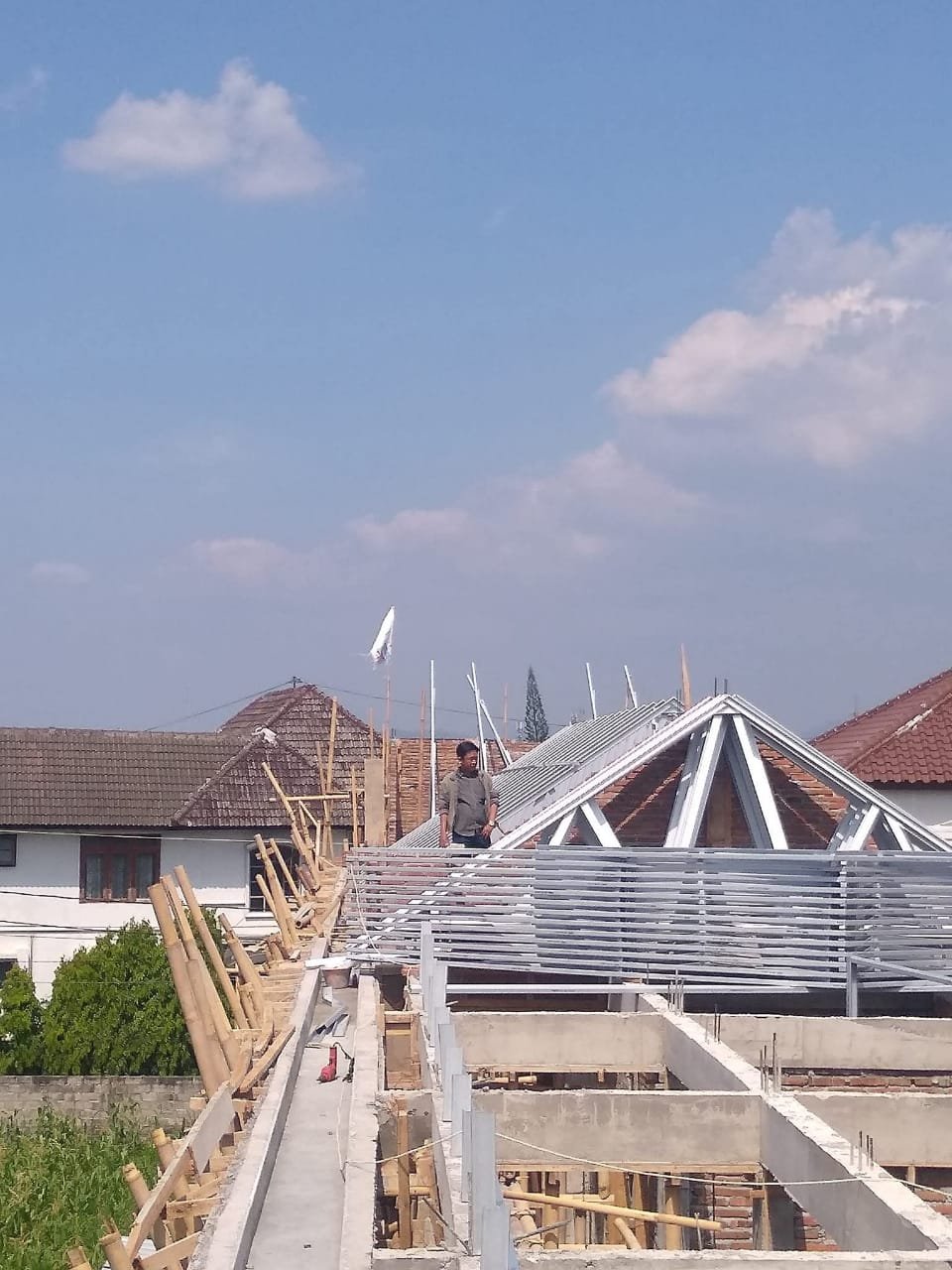 Jasa Pasang BaJA rINGAN